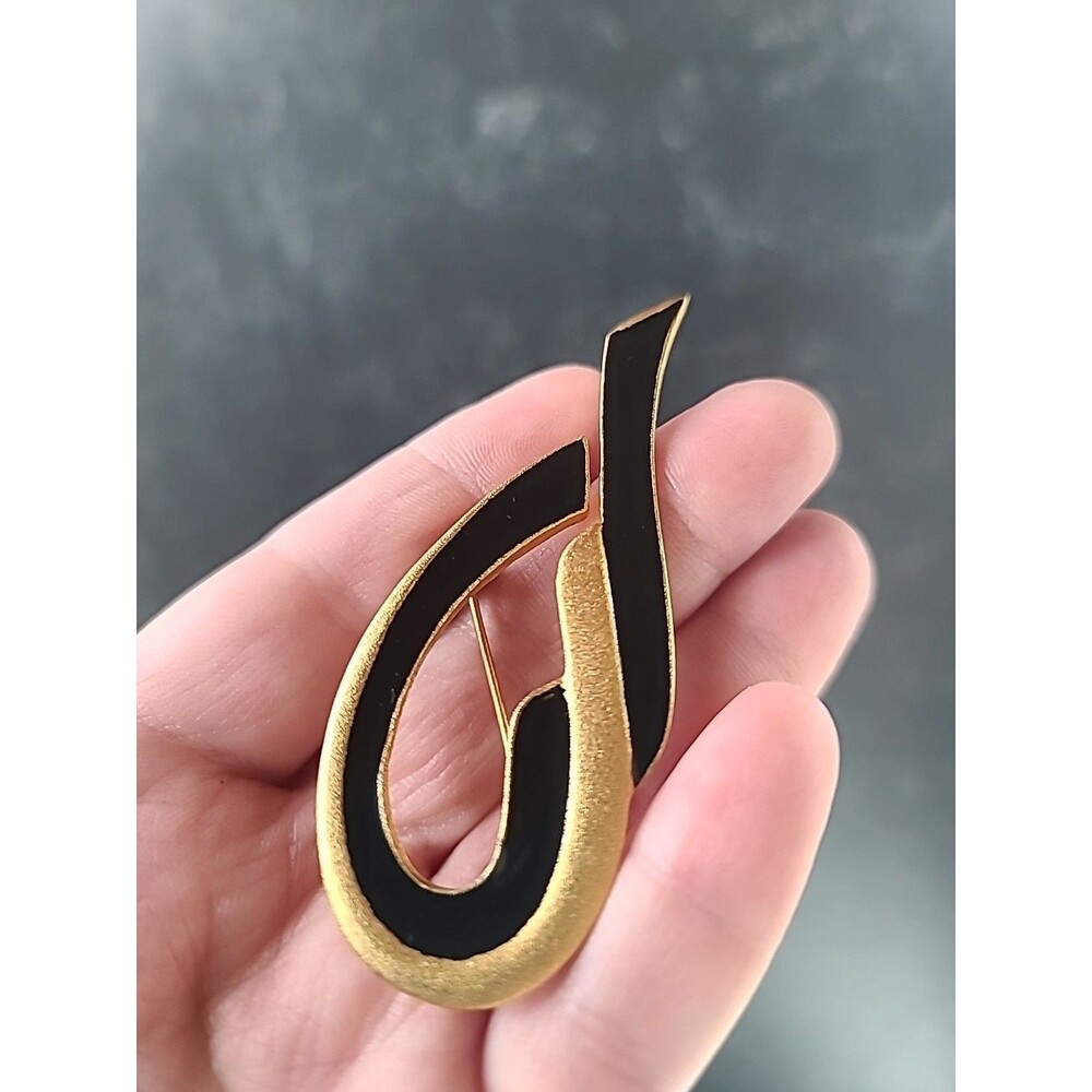 Black Enamel And Gold Tone Metal Abstract Brooch Vintage Costume Jewelry